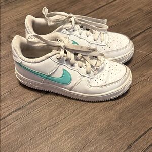 Nike White Low-Top Sneakers with Mint Green Swoosh